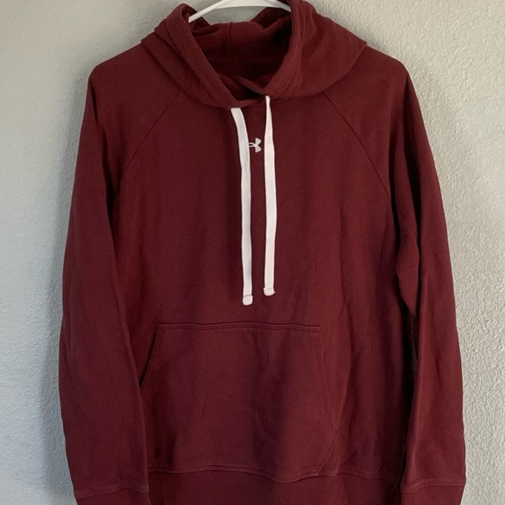 Large women’s under Armour hoodie